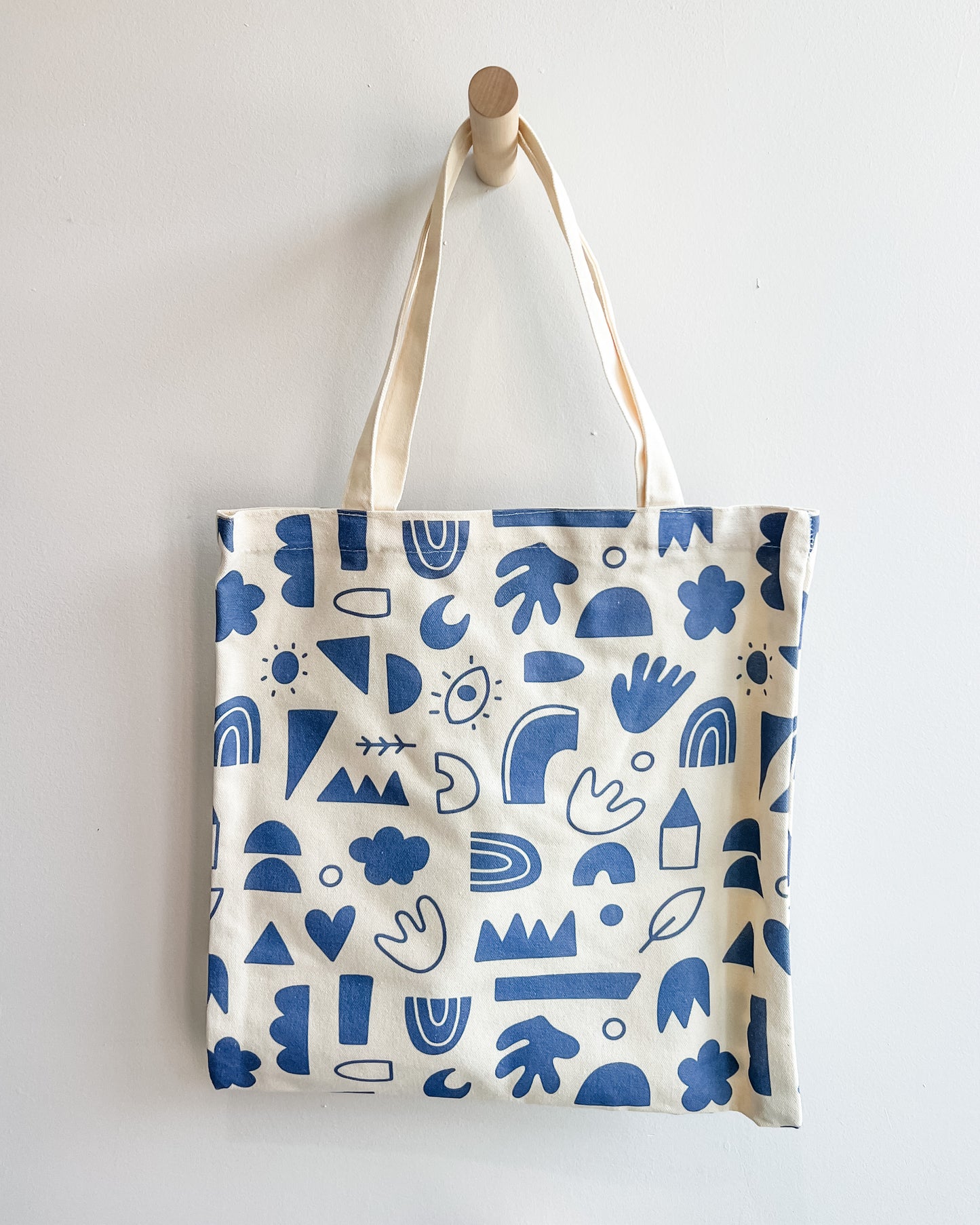 Lilla Barn Tote Bag