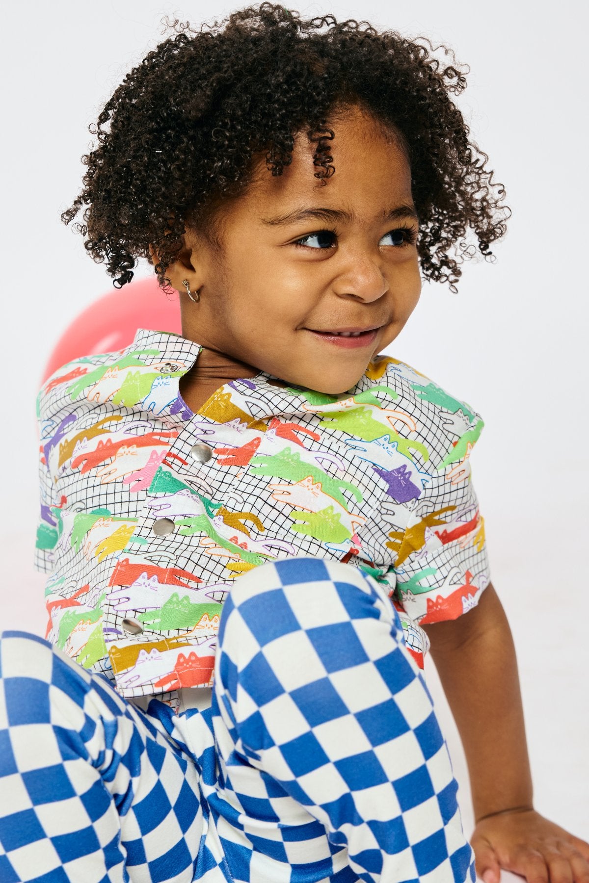 Colorful and sustainable gender neutral kid clothes