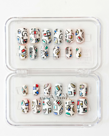 Hand-painted Press-on Nails - Swiss Fam