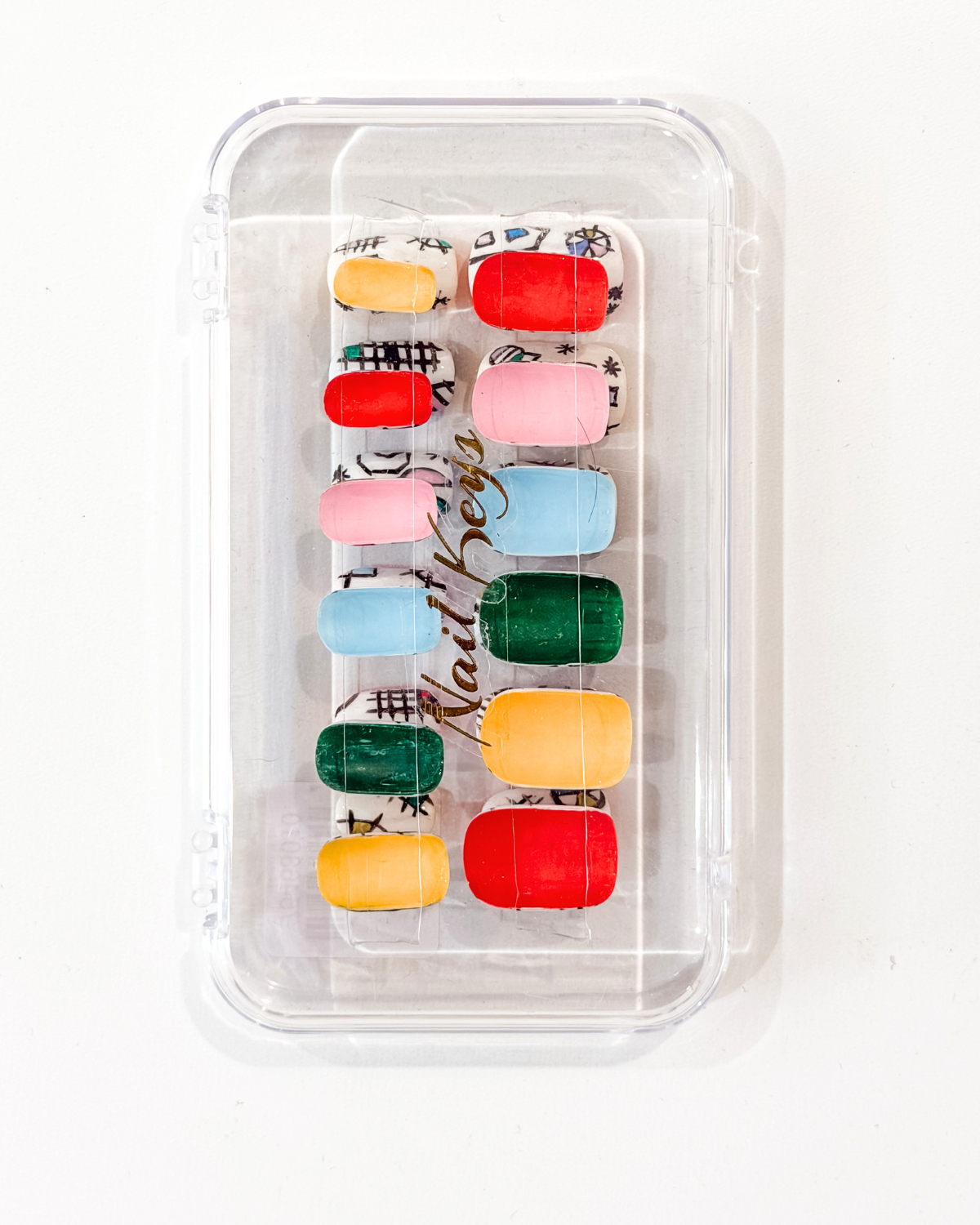 Hand-painted Press-on Nails - Swiss Fam