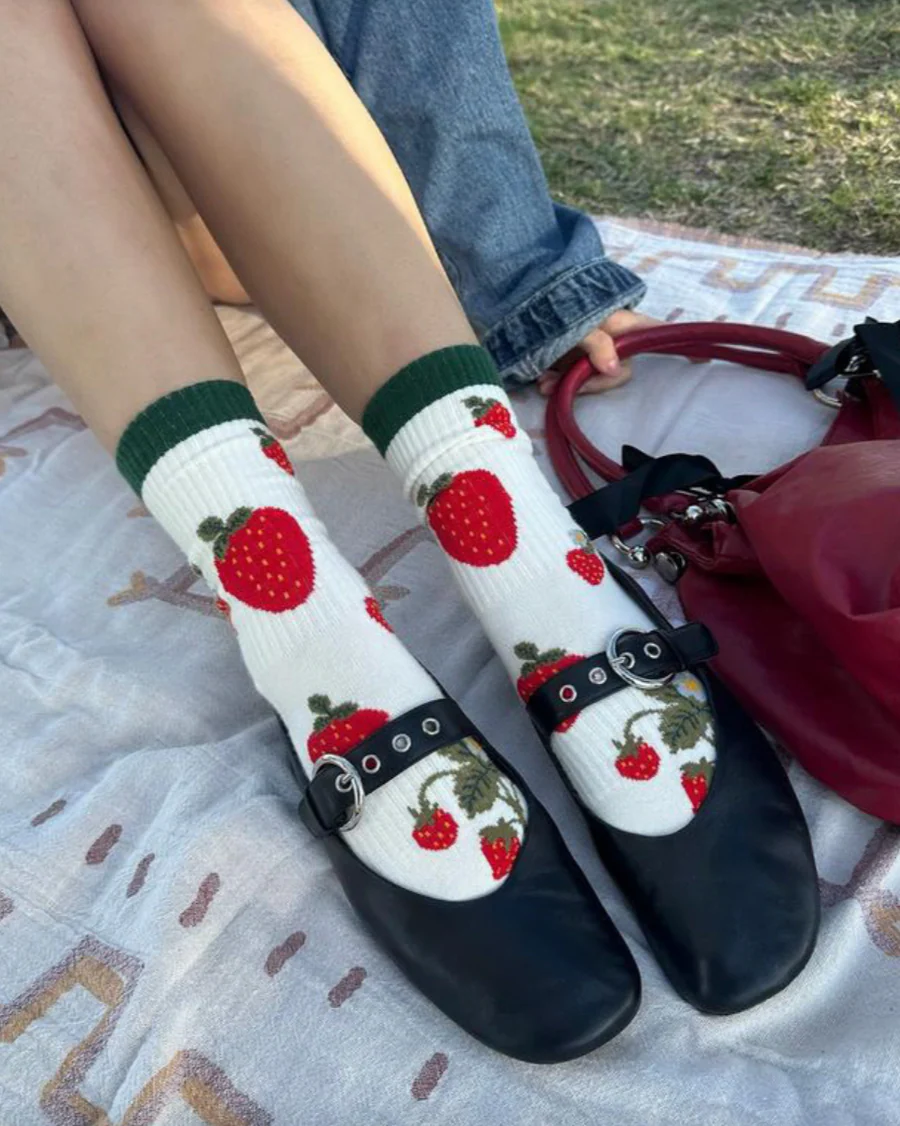 Organic Cotton Grown-up Socks - Strawberries